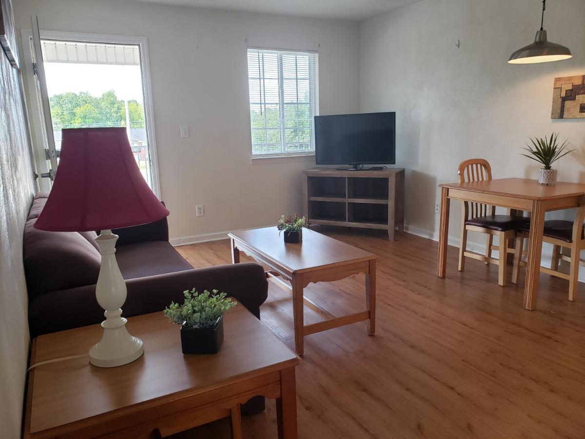 Affordable Suites Burlington Bagian luar foto